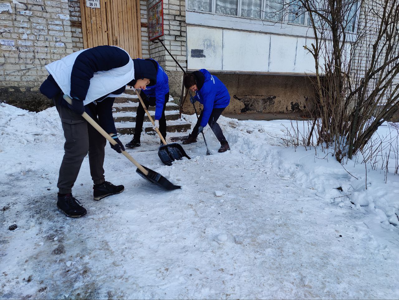 В Смоленске Игорь Ляхов открыл декаду приемов, посвященную 21-летию «Единой  России»