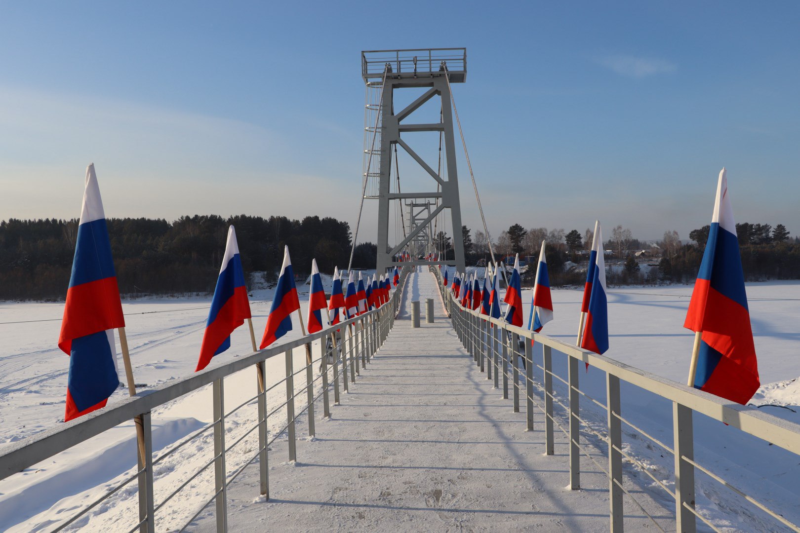 В посёлке Весёлый Чунского района по Народной программе «Единой России»  построили пешеходный мост | 20.12.2023 | Новости Иркутска - БезФормата