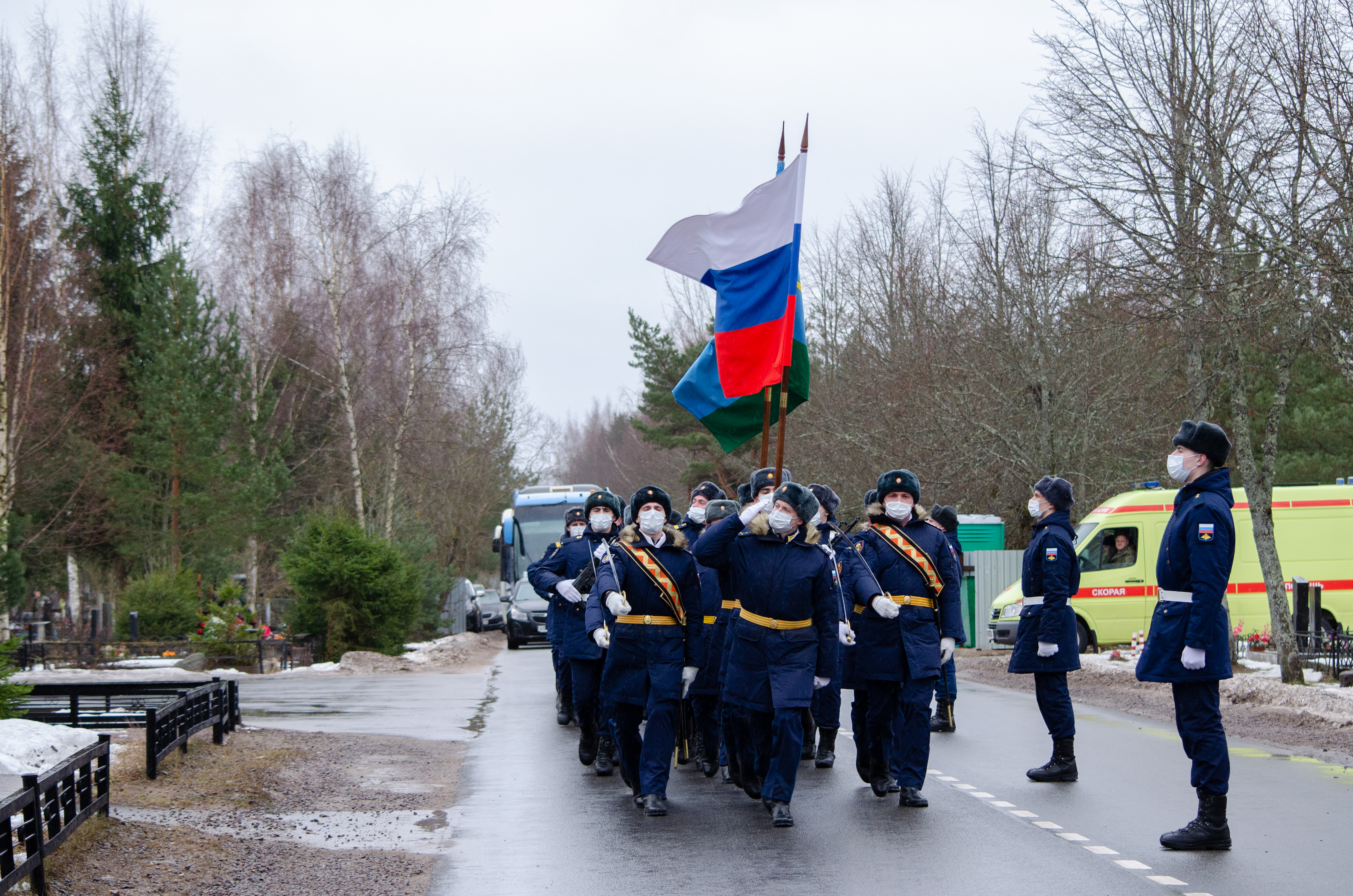 Андрей Турчак почтил память десантников 6-ой роты в Пскове