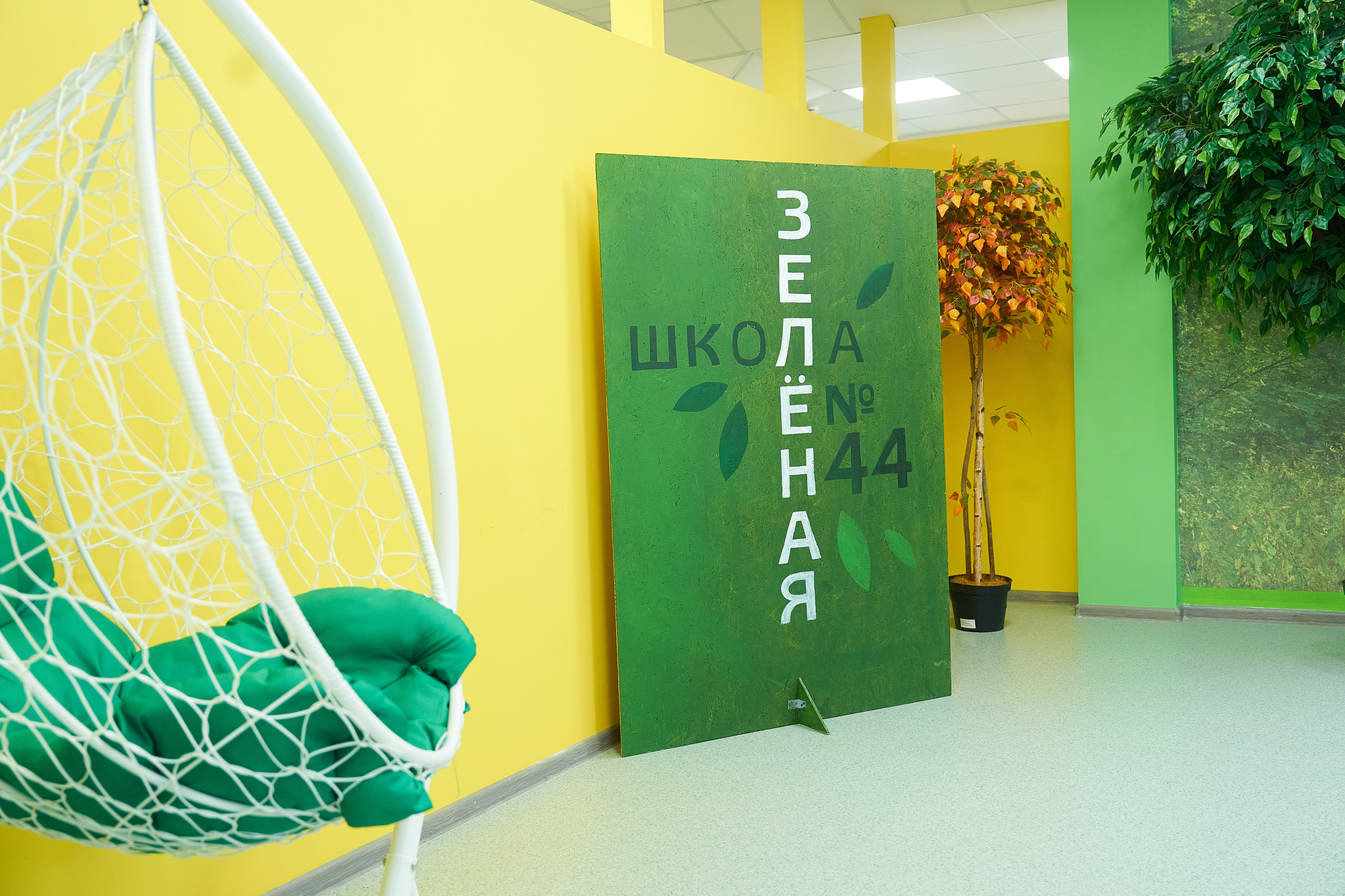 Руслан Кухарук и Борис Хохряков проинспектировали объекты «Карты развития Югры» в Нижневартовске