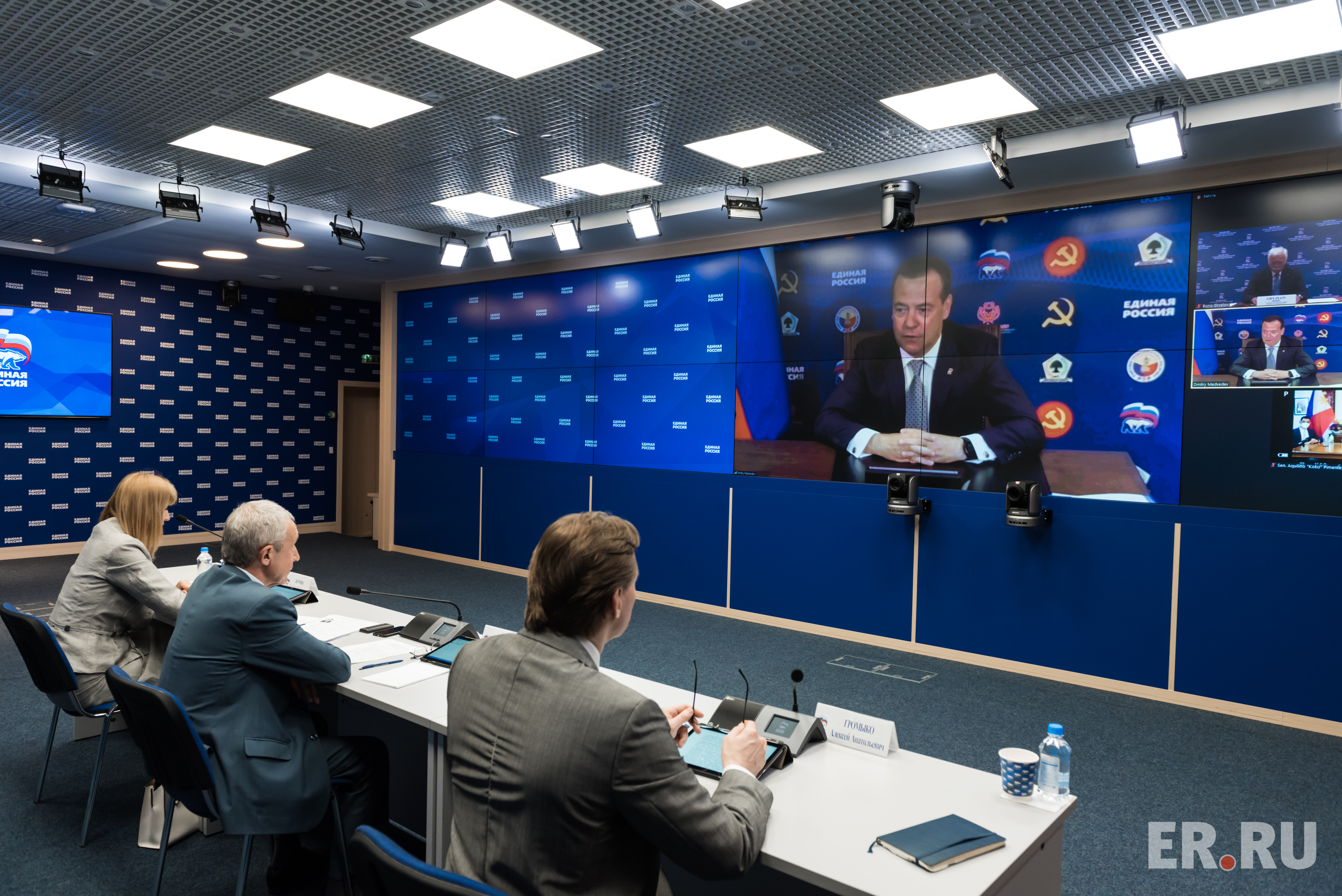 Круглый стол «Роль ответственных политических сил России и стран
АСЕАН в укреплении архитектуры безопасности и сотрудничества в
Азиатско-Тихоокеанском регионе»