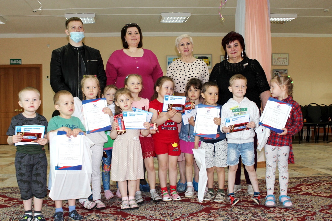 Единороссы города Бородино провели конкурс детского рисунка