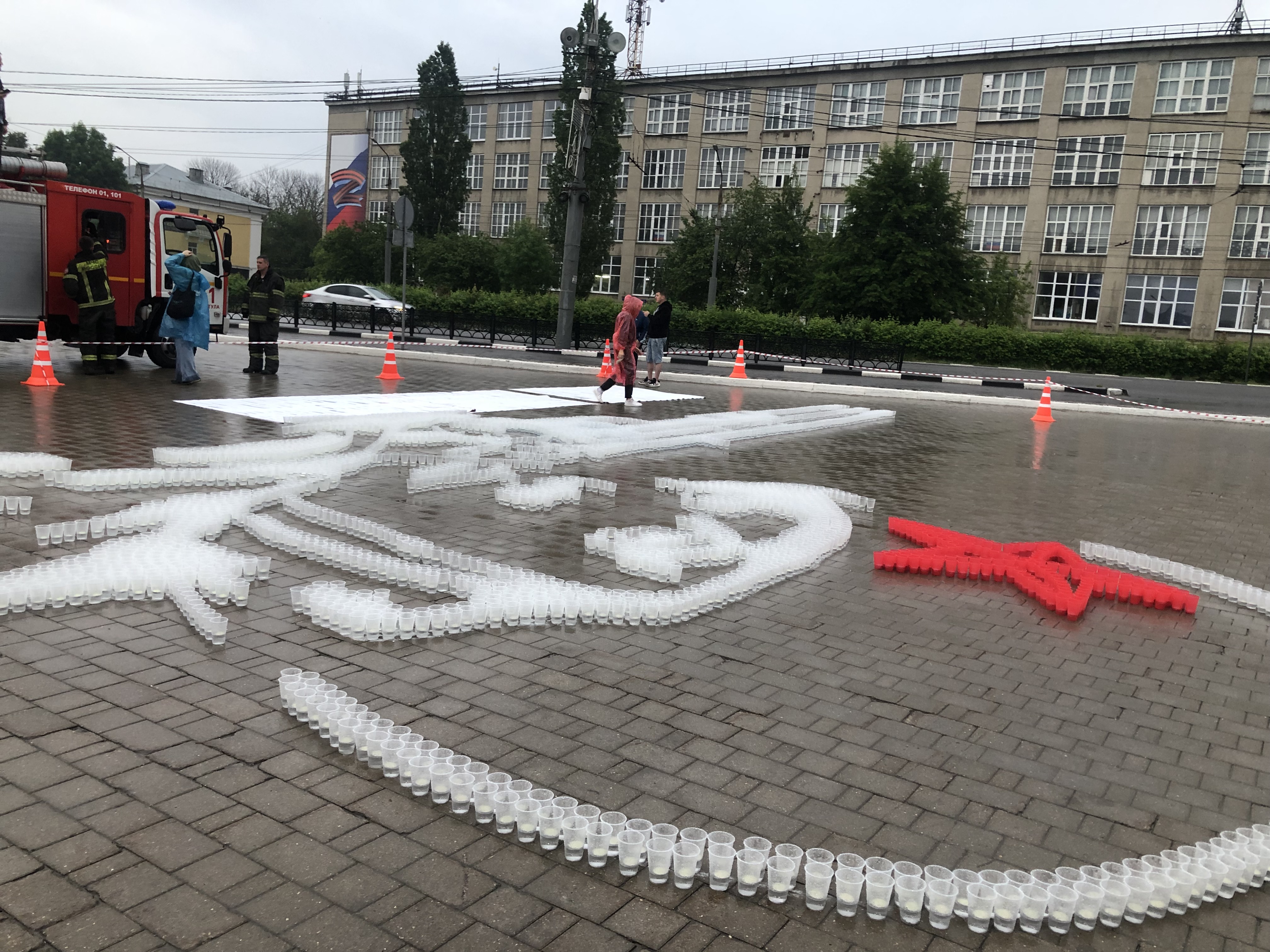 При поддержке «Единой России» в Туле прошла акция «Огненные картины войны»