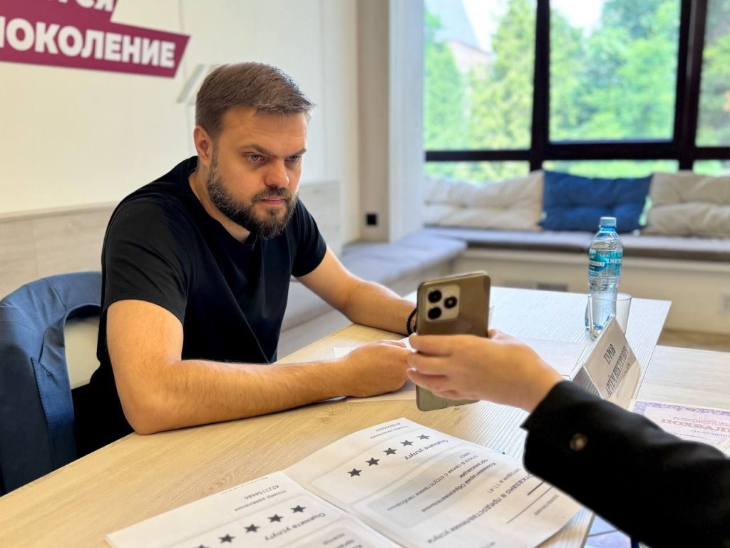 Артём Туров провел прием граждан в Смоленске | 10.06.2024 | Смоленск -  БезФормата