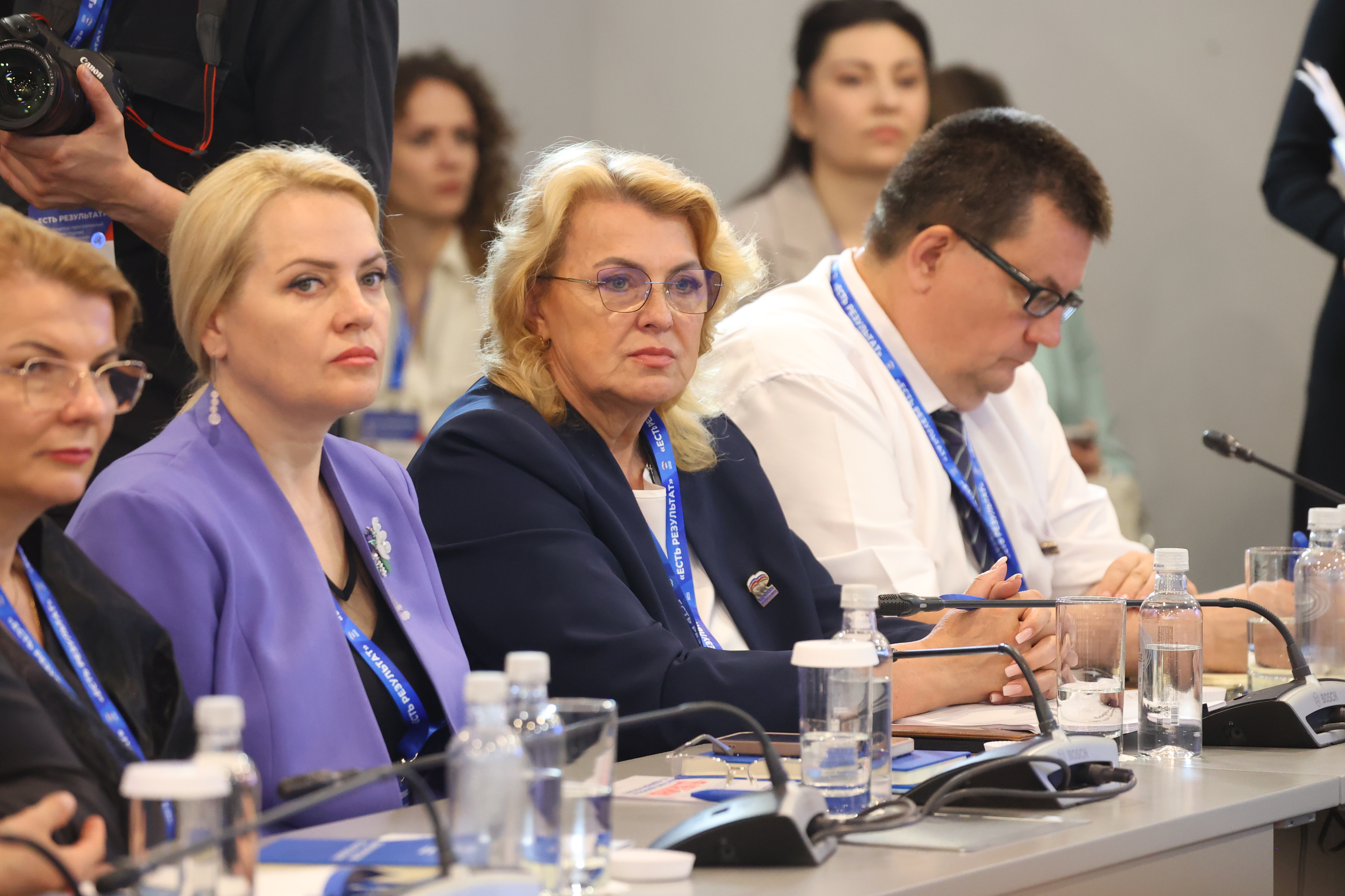 Круглый стол «Благополучие человека: здоровая среда, медицина и поддержка семей»