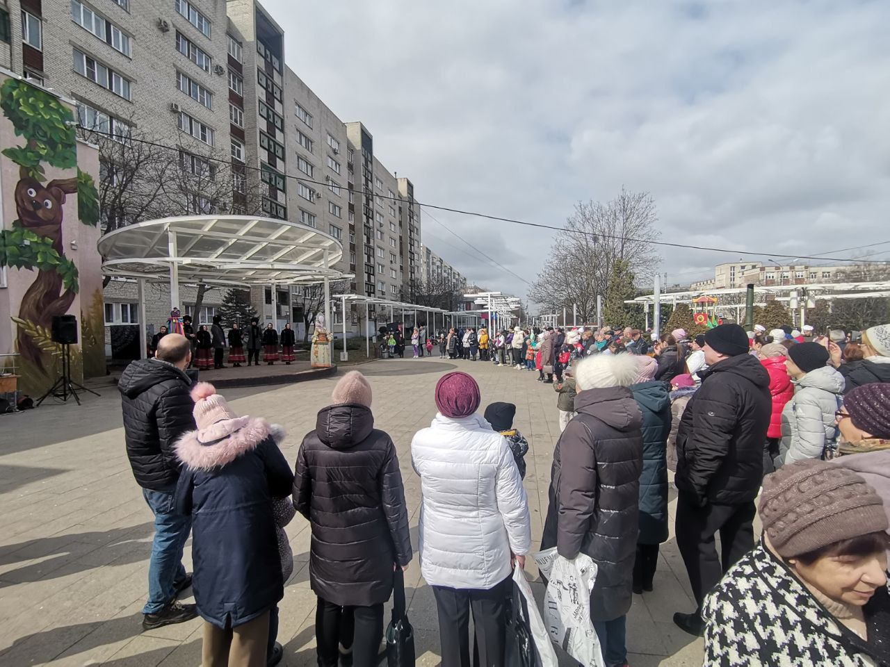 На избирательных участках Ставрополья провожают Масленицу