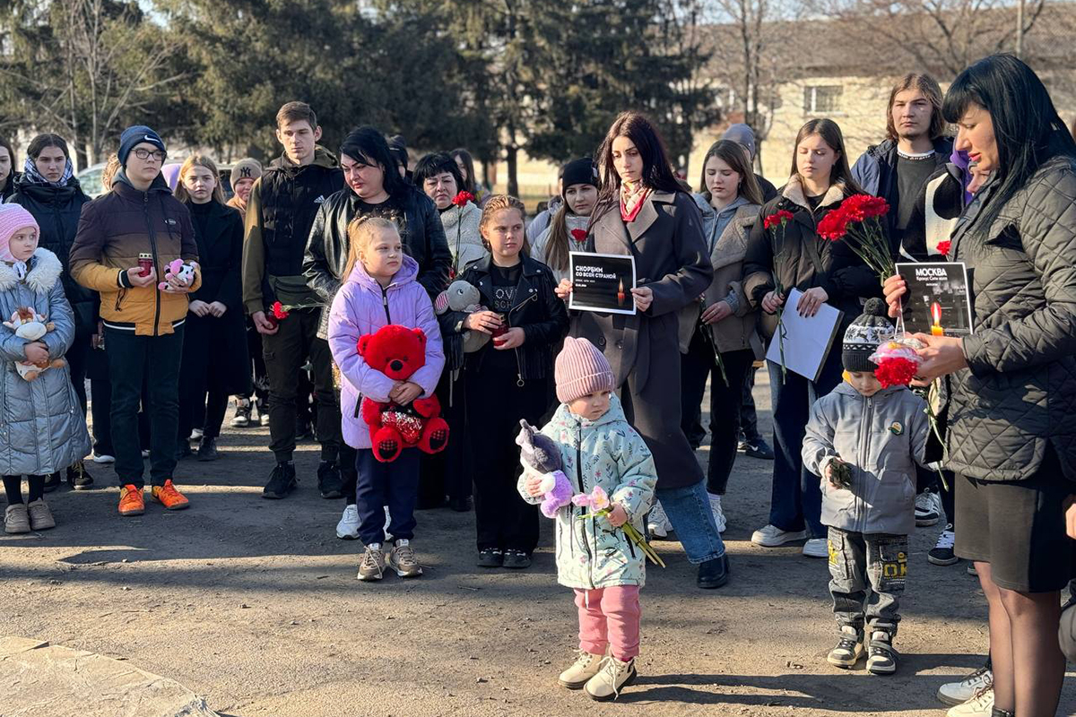 В ЛНР прошли акции памяти жертв теракта в «Крокус Сити Холле» | 26.03.2024  | Луганск - БезФормата