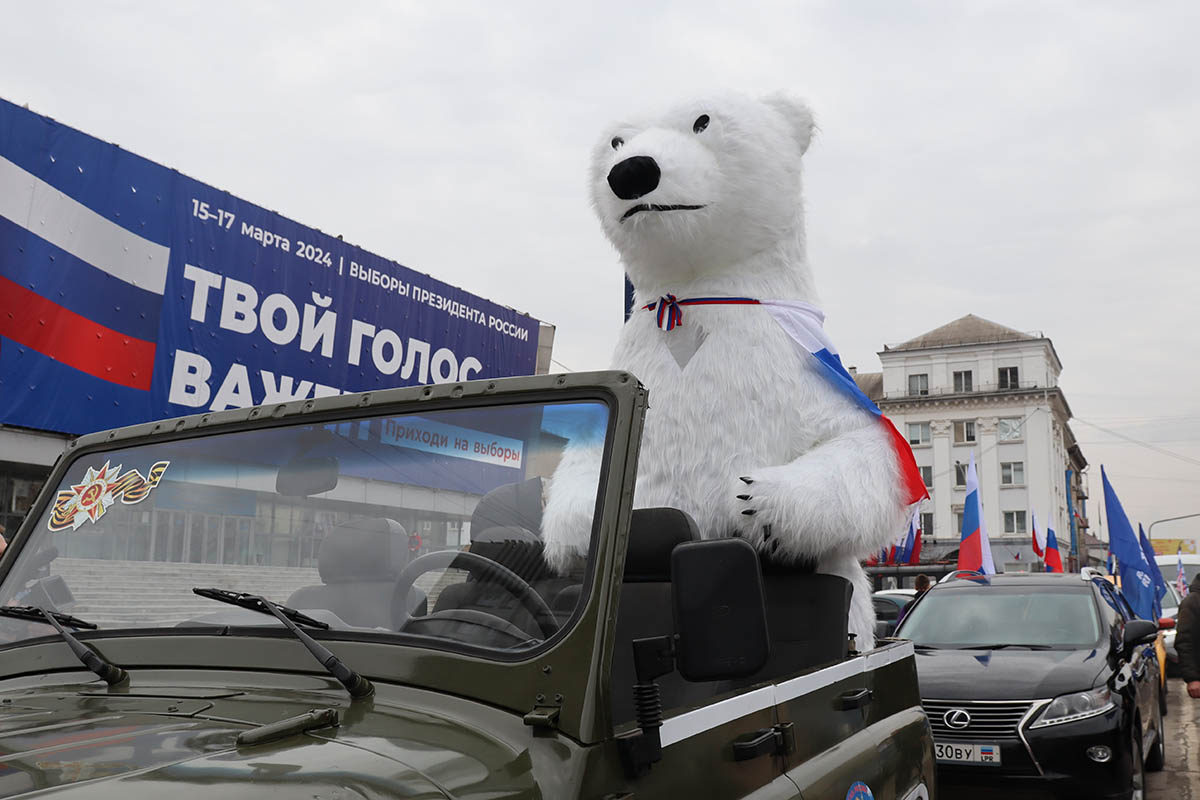 В Луганске состоялся автопробег «Горжусь Россией – горжусь Президентом» |  18.03.2024 | Луганск - БезФормата