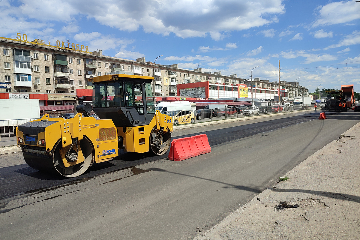 По народной программе в Луганске продолжается ремонт дороги по улице  Буденного