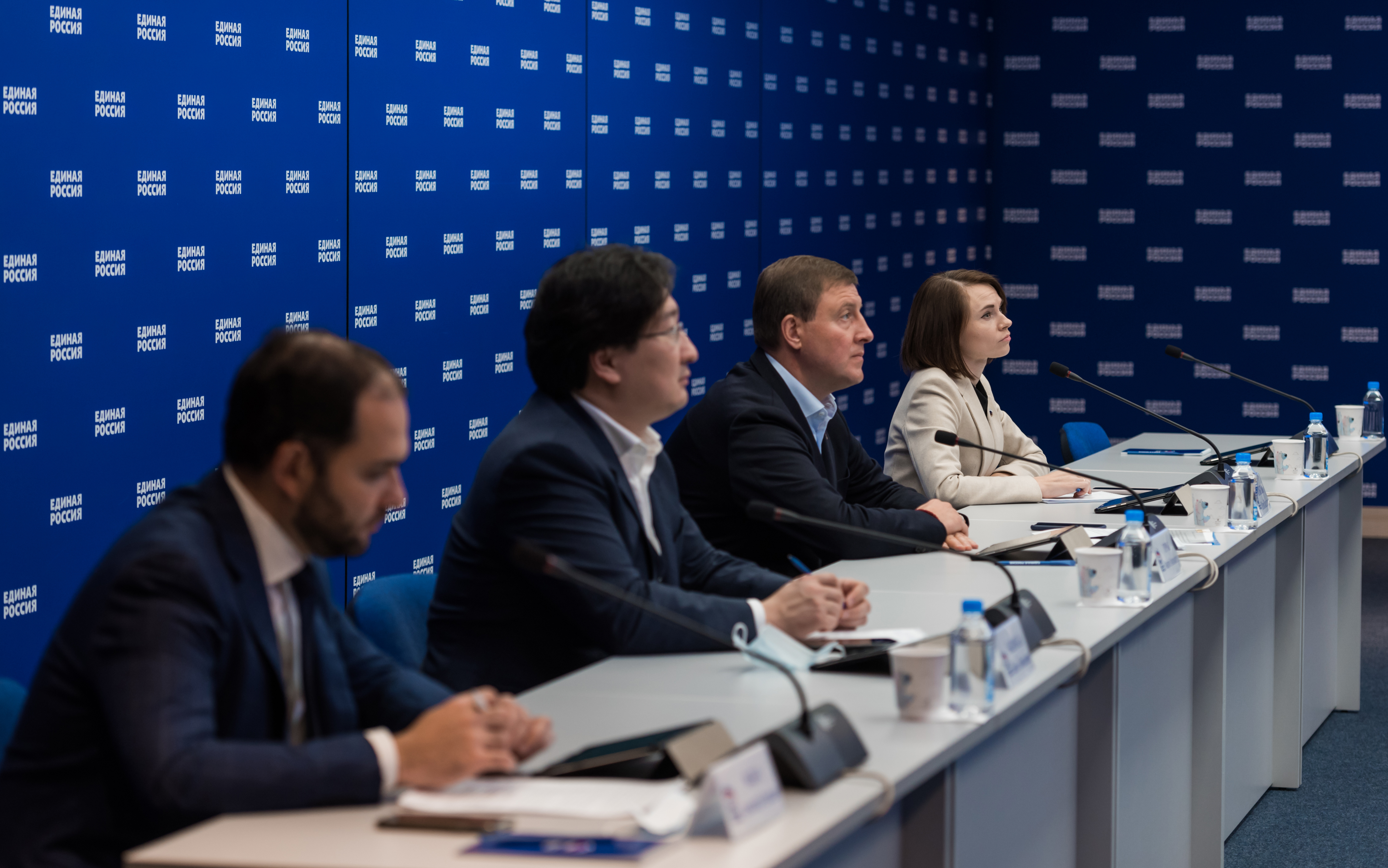 Дмитрий Медведев провел совещание по итогам обсуждений поправок «Единой России» ко второму чтению проекта федерального бюджета на 2022 – 2024 годы