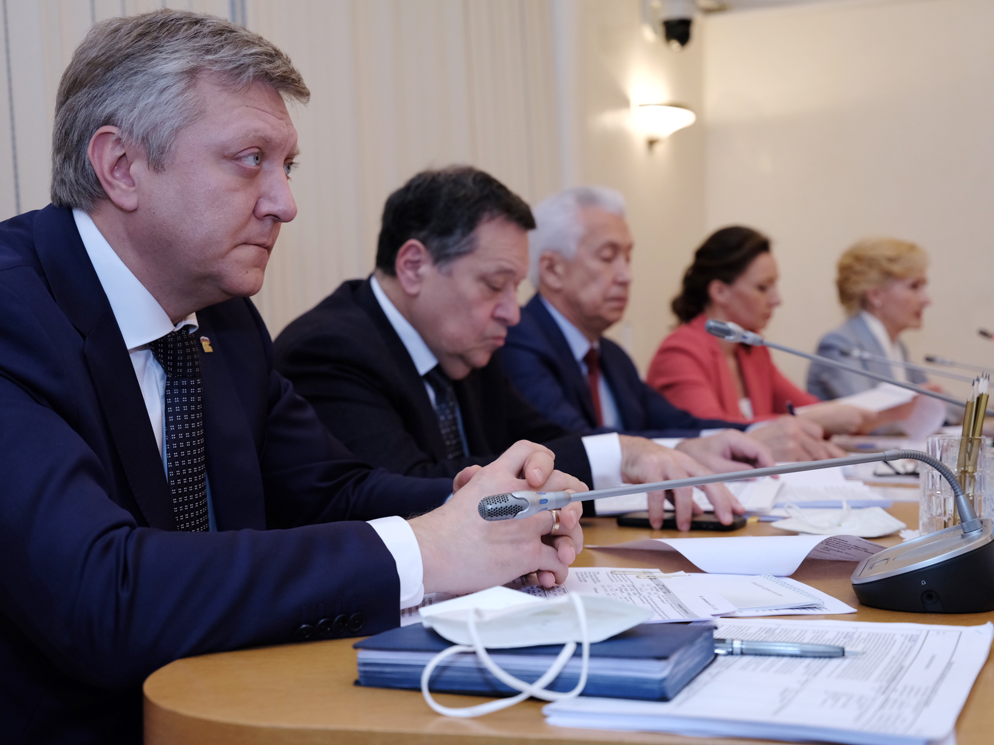 Дмитрий Медведев провел совещание по итогам обсуждений поправок «Единой России» ко второму чтению проекта федерального бюджета на 2022 – 2024 годы. Фото: er-duma.ru