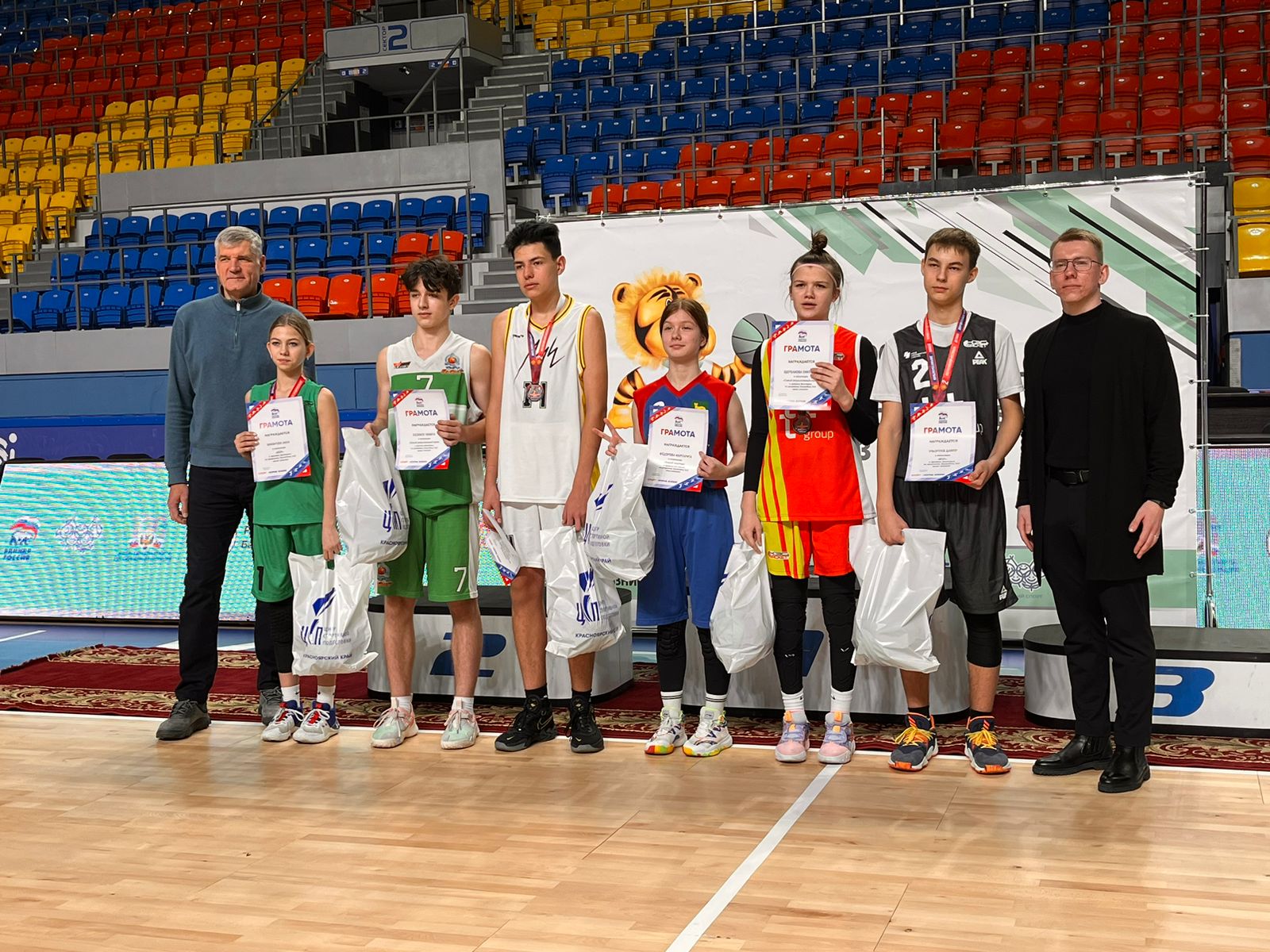 В Красноярске состоялся региональный этап Всероссийского фестиваля детского дворового баскетбола 3x3
