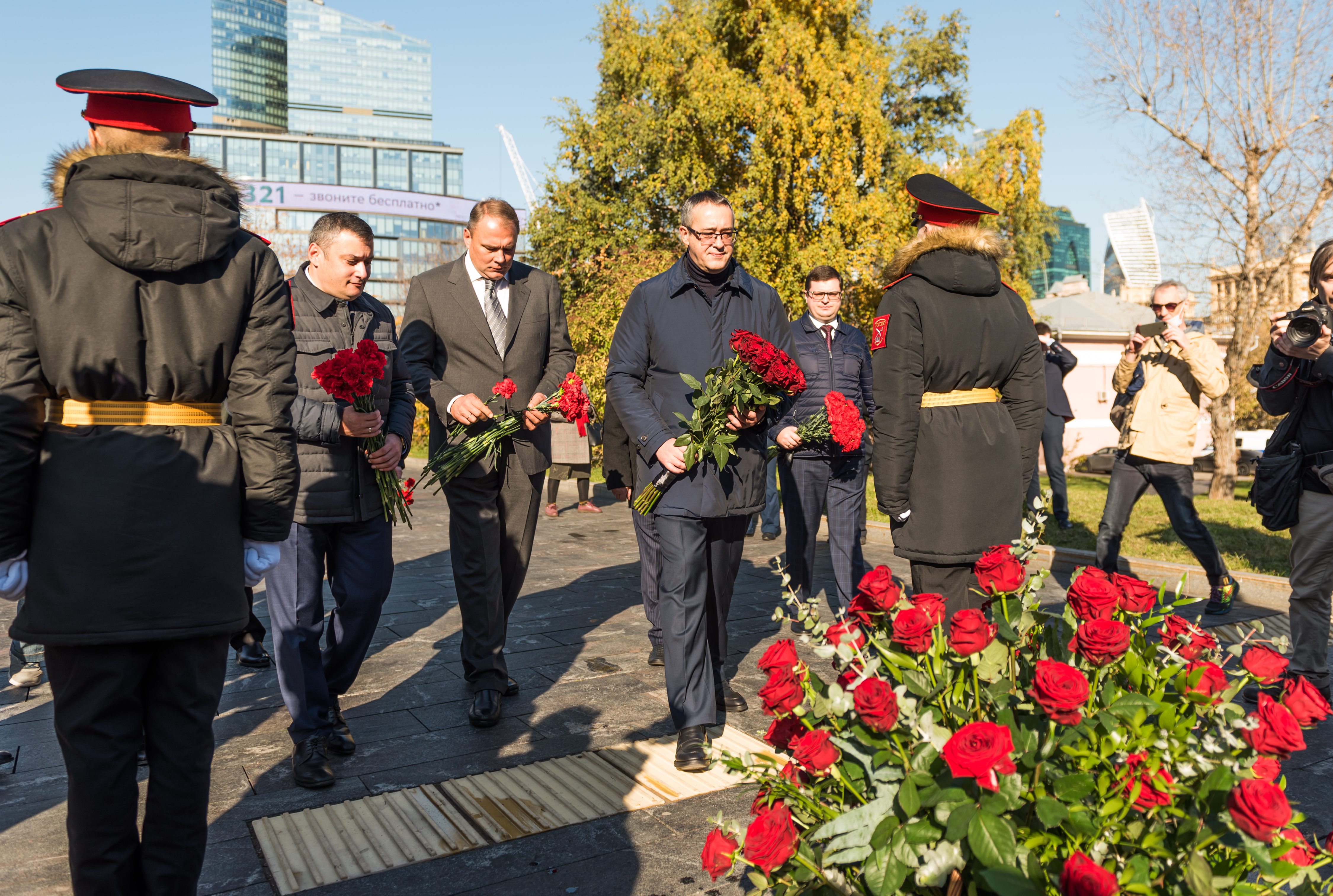 День народного ополчения москвы. Памятник 21 дивизии народного ополчения. 11 Октября день народного ополчения. В память о народном ополчении. День Московского народного ополчения.