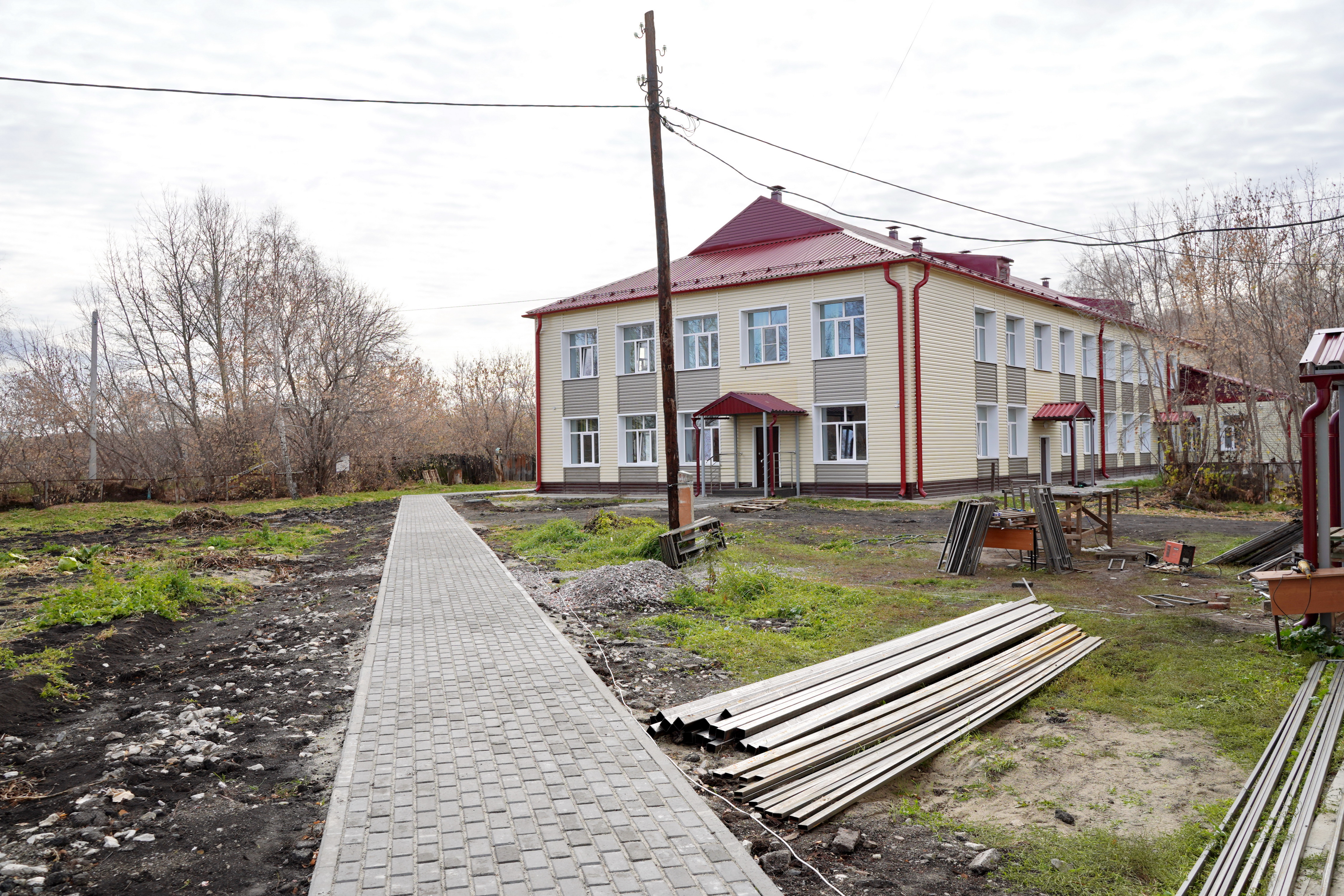 Школа в поселке Пролетарский. Поселок Пролетарский. П.Пролетарский Новосибирская область. Поселок Пролетарский Омская область.