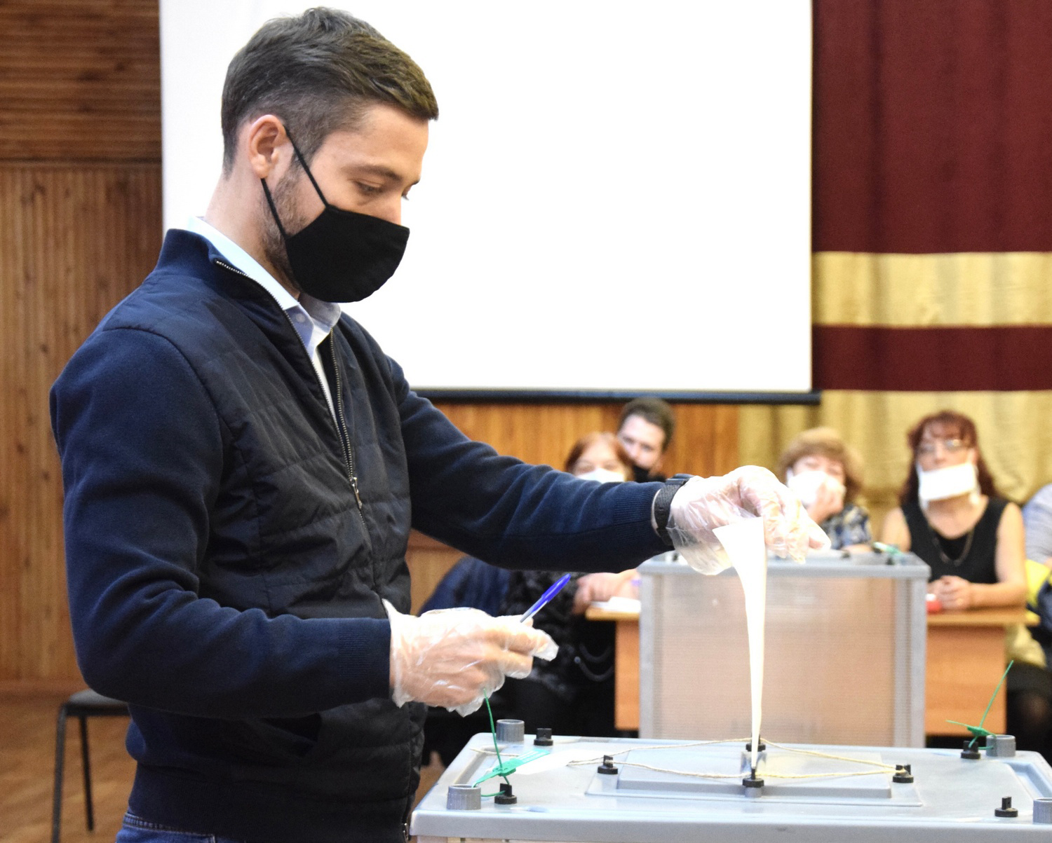 Александр Якубовский проголосовал на выборах депутатов Государственной Думы РФ в Братске