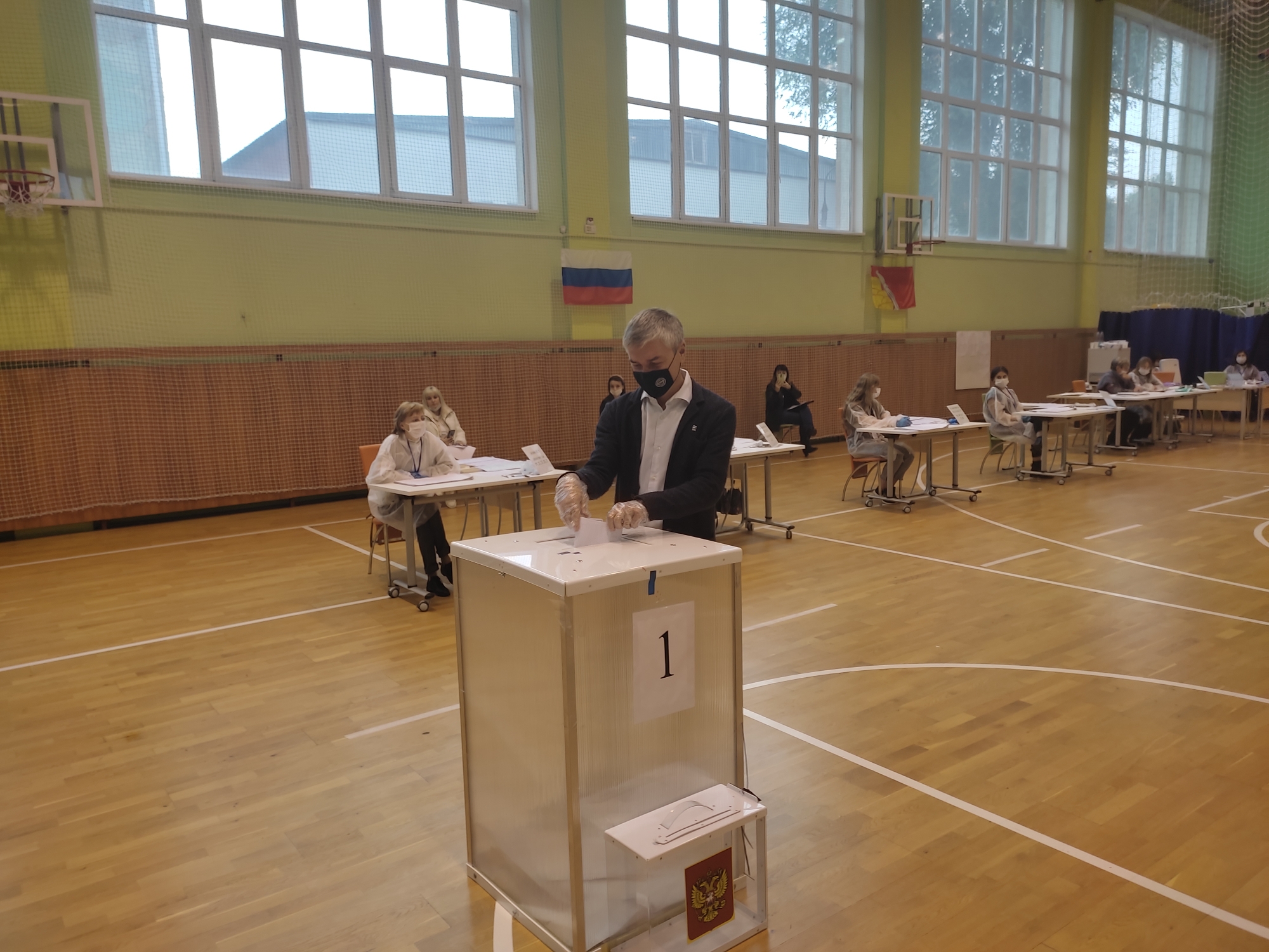 Евгений Ревенко принял участие в выборах