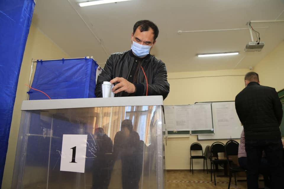 Сергей Тен проголосовал на выборах депутатов Государственной Думы РФ