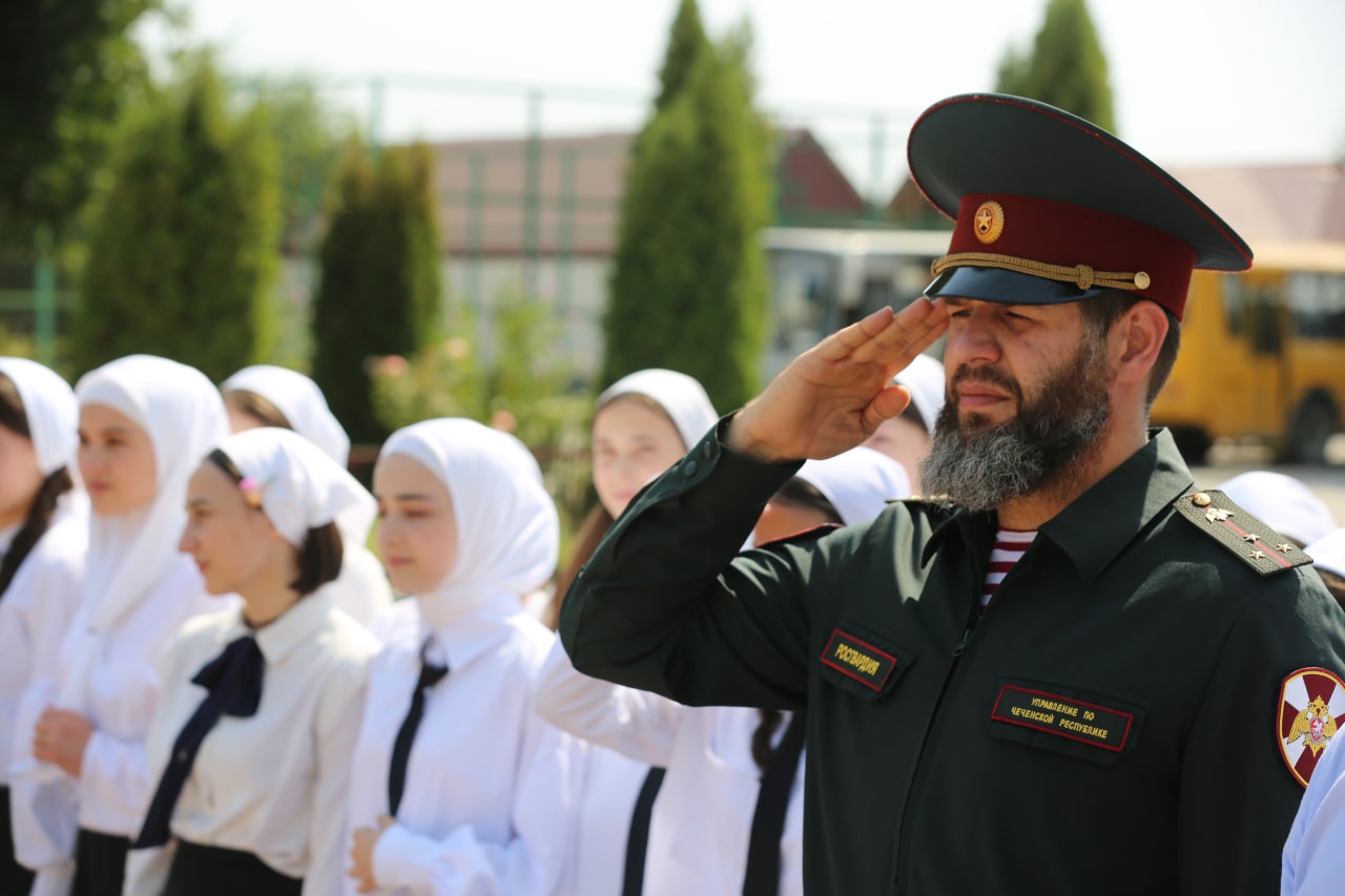 В селе Джалка увековечили память погибшего сотрудника Росгвардии Адама  Болчиханова