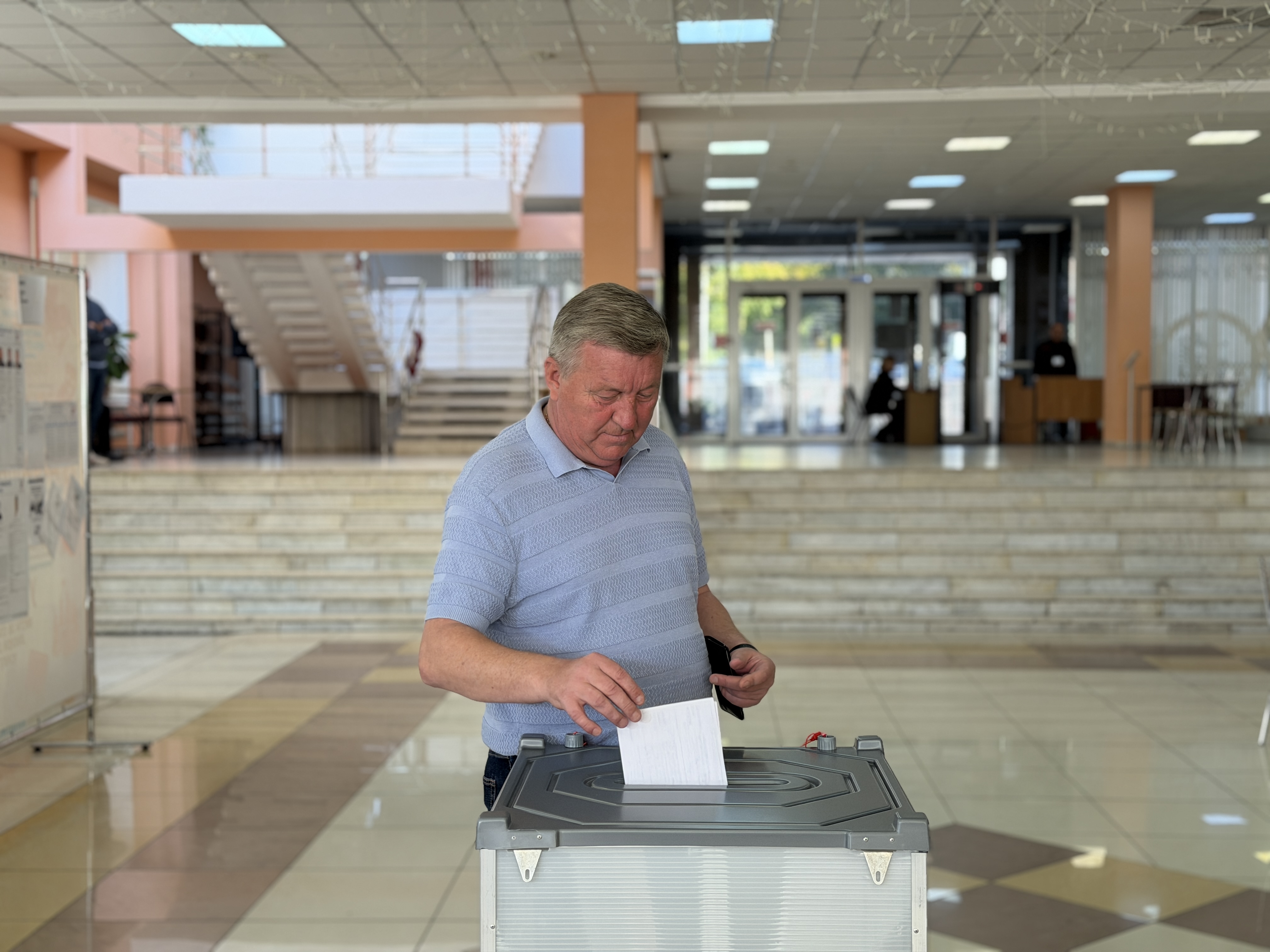 Владимир Камеко проголосовал на выборах депутатов Госдумы