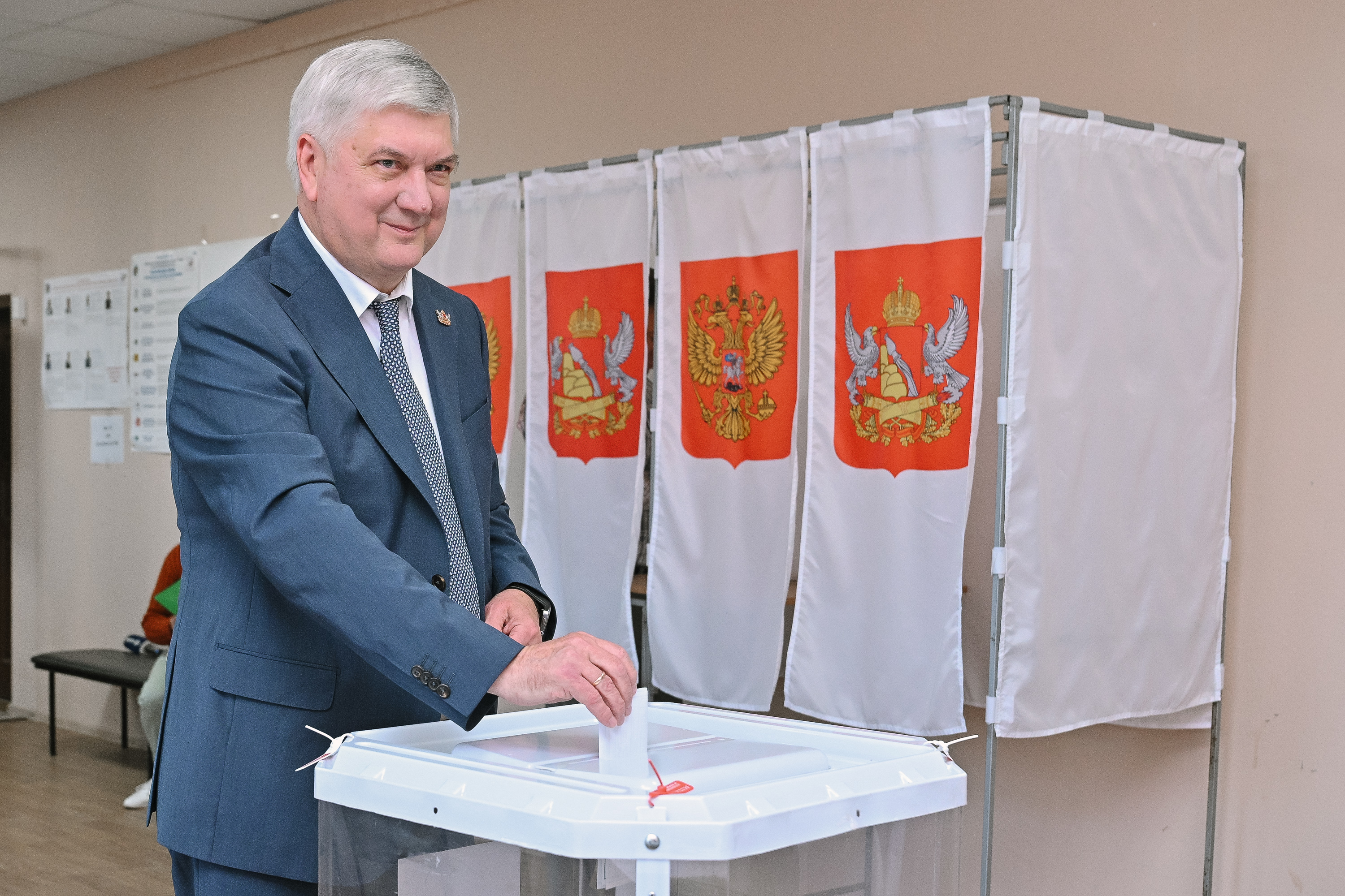 Александр Гусев принял участие в голосовании