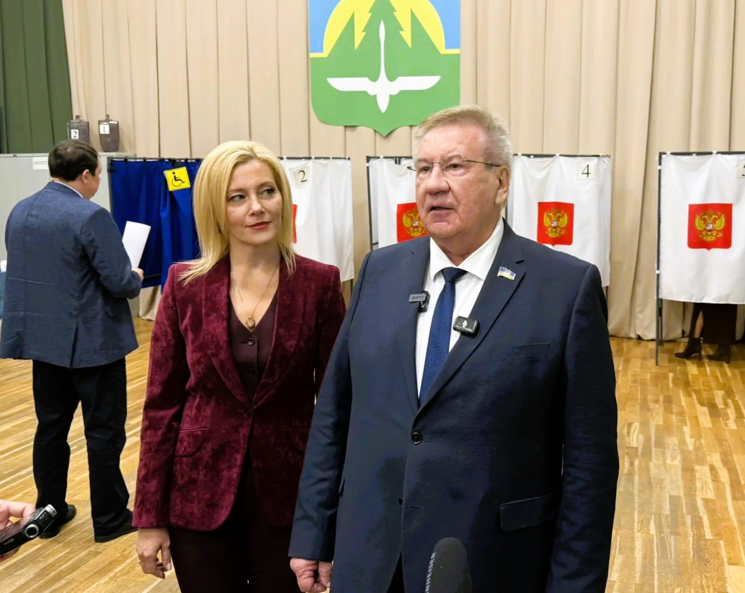 Секретарь Ханты-Мансийского регионального отделения «Единой России», Председатель Думы Югры Борис Хохряков исполнил свой гражданский долг на избирательном участке №294 в окружной столице