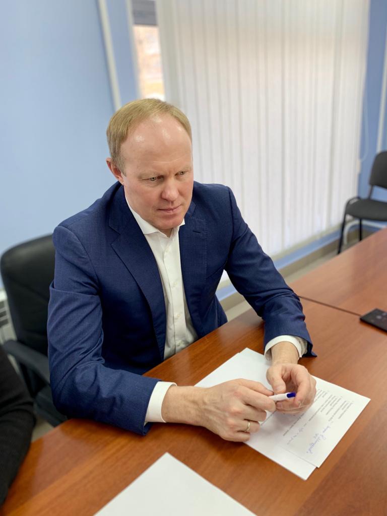  Сергей Чепиков провел онлайн-прием граждан в Свердловской области