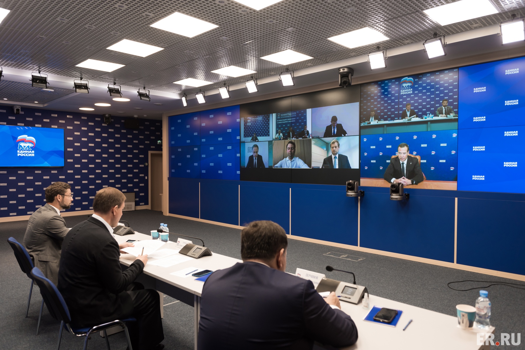 Дмитрий Медведев провел совещание по вопросам развития жилищного строительства и повышения доступности жилья