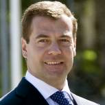 Медведев отметил вклад строителей в развитие национальной экономики России