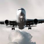 "Боинг-767" аварийно приземлился в Варшаве из-за проблем с шасси