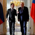 Президенты России и Чехии проводят переговоры в расширенном составе 