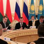 Медведева волнует общая ситуация в мировой экономике
