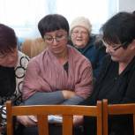 Октябрьцы: Путина отличает умение мыслить в одном направлении с народом