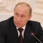 Путин: "Единая Россия" должна быть центристской и консервативной силой