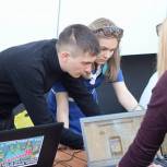 Молодогвардейцы Набережночелнинского отделения партии устроили масштабную агитацию в поддержку строительства сноуборд-парка