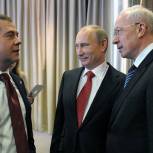 Медведев продегустирует украинский сыр вместе с Азаровым и Онищенко