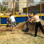 В Южно-Сахалинске неравнодушные горожане приводят в порядок дворовые спортплощадки
