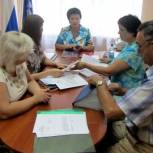 О тарифах на ЖКУ беседовали с гражданами в Региональной общественной приемной Д.А. Медведева