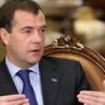 Медведев не намерен отказываться от практики встреч с партактивами