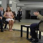 Медведев в Новосибирске встретился с активом Партии