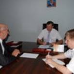 Николай Овчаров провел прием курян в региональной общественной приемной 