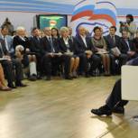 Медведев: Мы обязаны провести капитальную реконструкцию школ