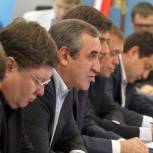 Неверов предложил обсудить в регионах ключевые законодательные инициативы «Единой России»