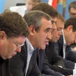 Неверов предложил обсудить в регионах ключевые законодательные инициативы «Единой России»