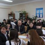 В Менделевской школе состоялось очередное заседание политклуба «Гражданин»