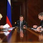 Медведев заявляет о почти полном выполнении гособоронзаказа
