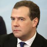 Медведев: «Единая Россия» должна быть партией и предпринимателей, и бюджетников
