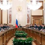 Медведев предложил подумать о создании в России оффшорной зоны