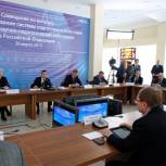 Медведев критикует стремление чиновников к научным степеням