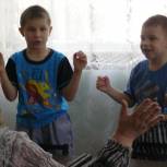 Помочь детям и приемным родителям найти друг друга