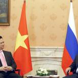 Медведев и премьер Вьетнама Нгуен Тан Зунг провели переговоры